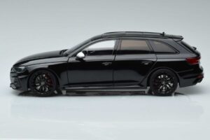 VAKW 0402 Audi RS4 B9 Avant Black Kilo Works 1/18